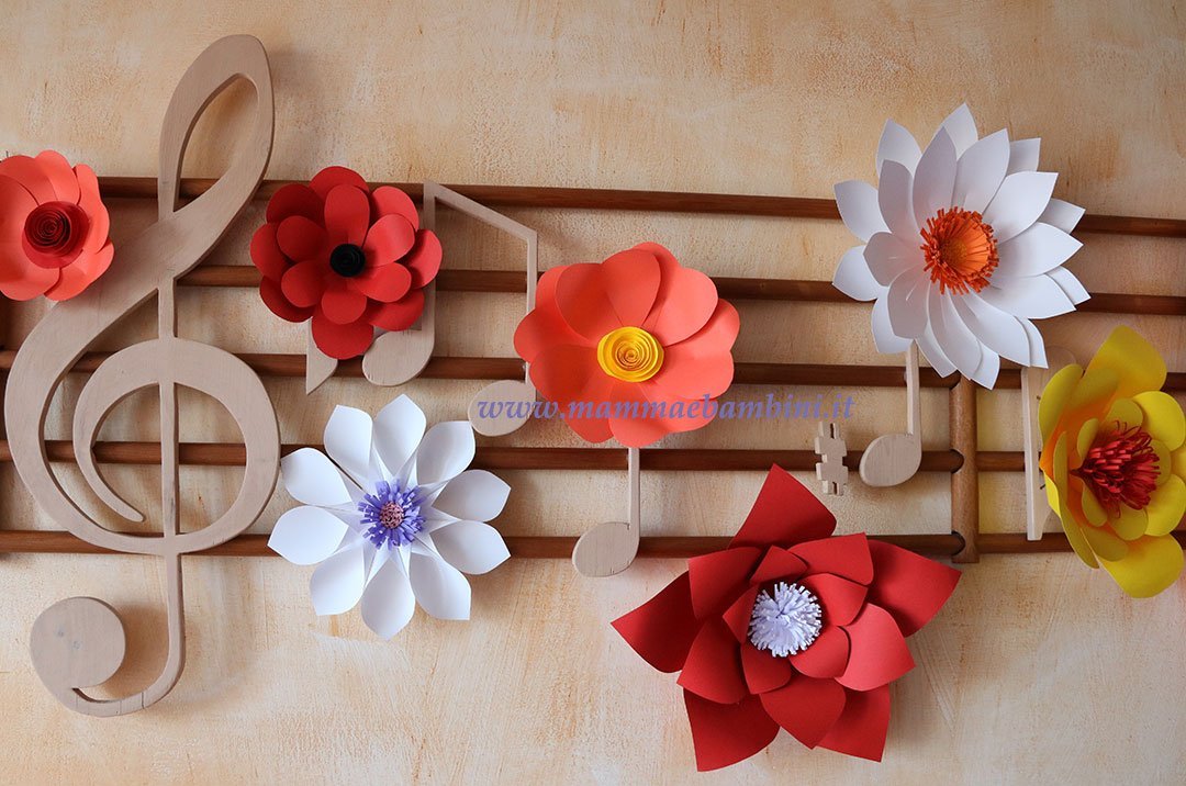 Composizioni con fiori giganti di carta 3 composizione fiori carta giganti 00