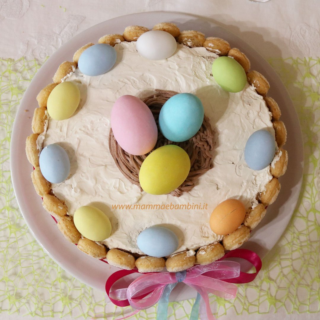 decorare torta con ovetti per pasqua