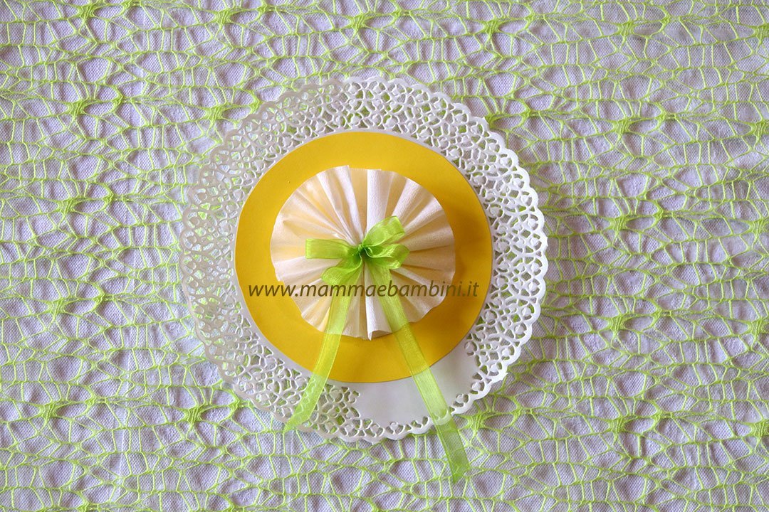 Idee decorazioni con centrini di carta 2 decorazione con centrini carta 02