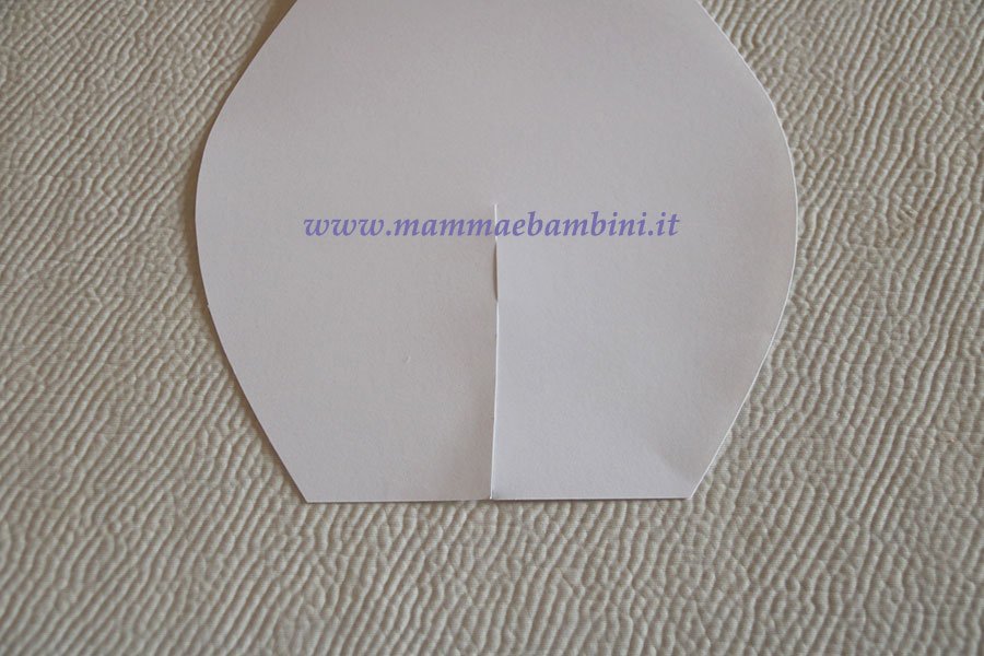 Composizioni con fiori giganti di carta 14 tutorial fiore gigante carta bianco 20