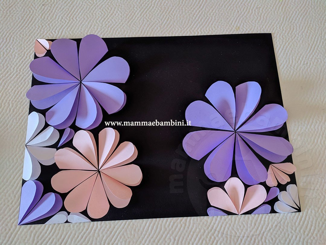Lavoretto 3D con fiori di carta 6 Idee creative per formare addobbi 3D con fiori di carta