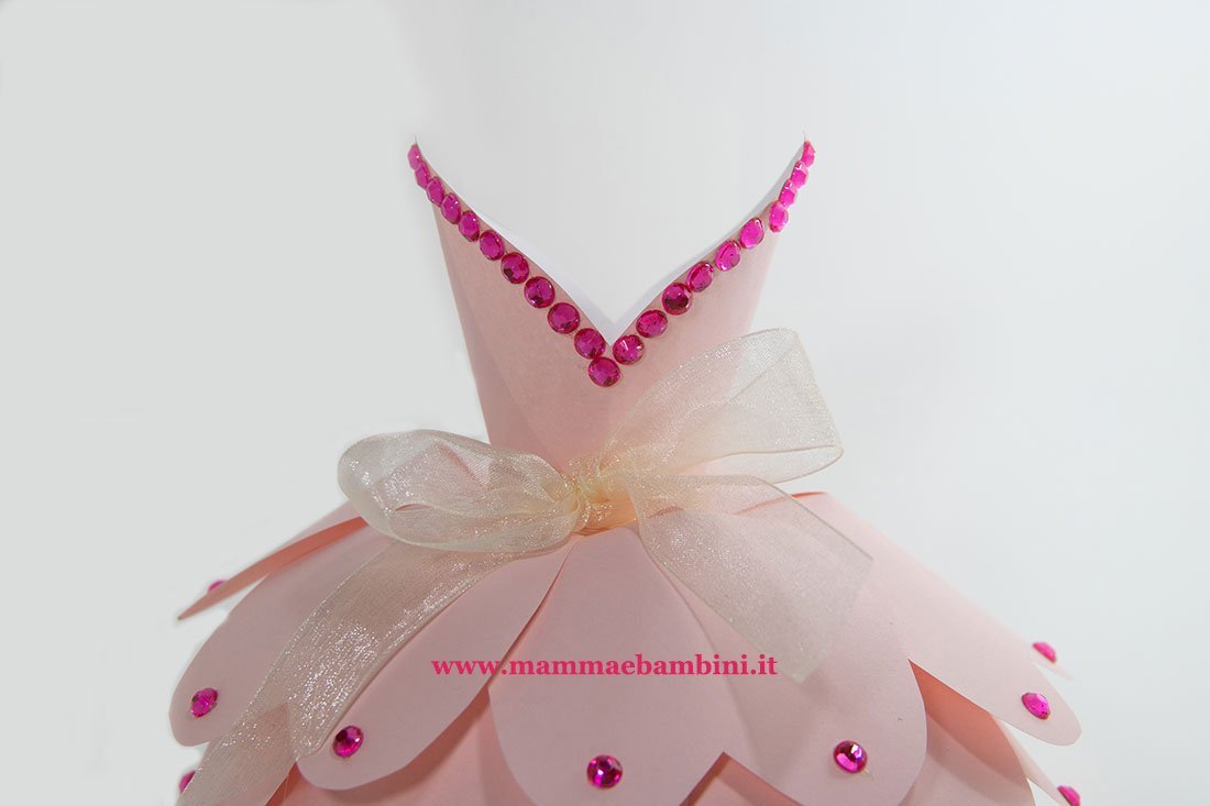 Idee abiti fiore con carta 5 vestito carta principessa rosa con strass 01