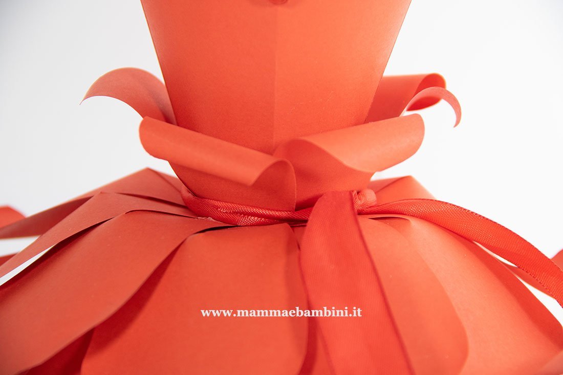 Tutorial abito fiore di carta 15 vestito fiore carta rosso particolare 00