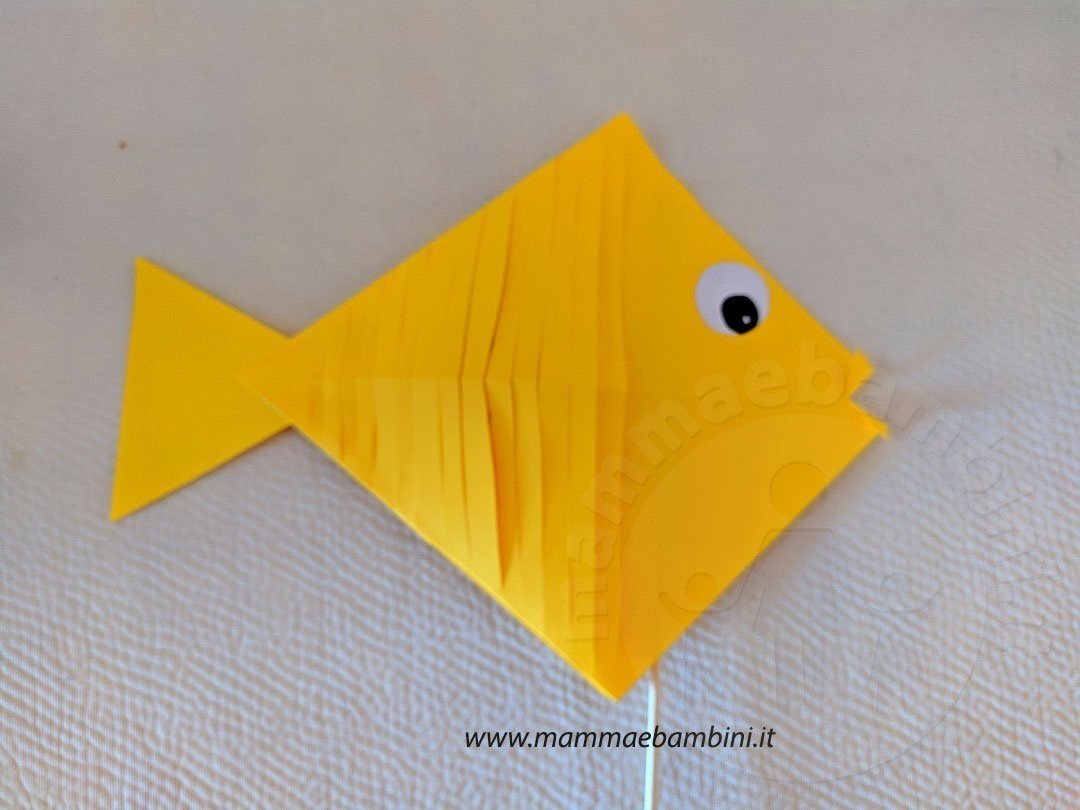 Lavoretti pesci di carta 15 Lavoretto pesce di carta 18