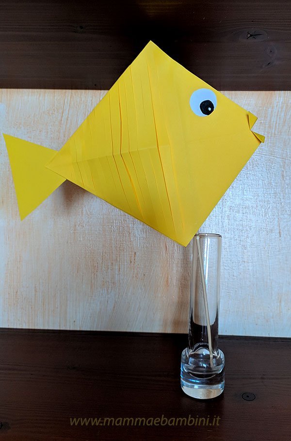 Lavoretti pesci di carta 1 Lavoretti pesce di carta