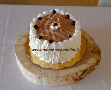 Torta al mascarpone tre strati caffe cacao panna