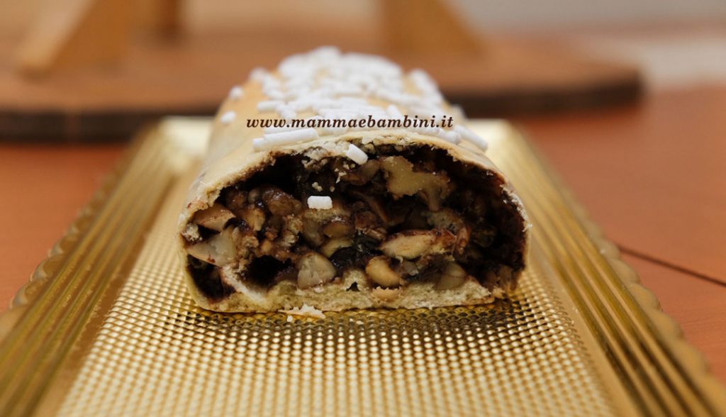 Dolce Torciglione di frutta secca 4 torciglione di frutta secca 02