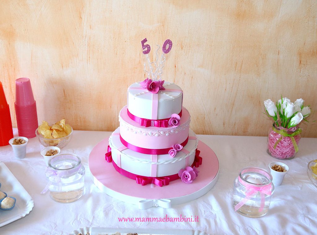 torta in gomma eva colore fucsia