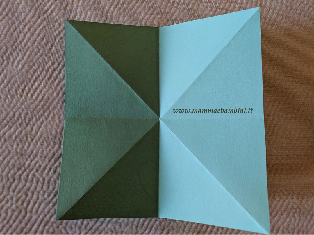 Carte FAI DA TE Con Effetto Olografico Anime - Attacco A Sorpresa Oltre, Colore Rosa