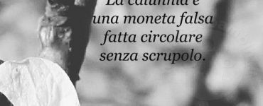 frase calunnia