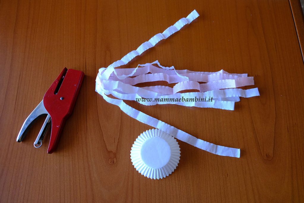 Lavoretti semplici di carta per bambini 5 lavoretti bambini meduse carta 04