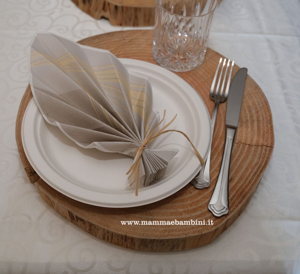 Tavola per Natale stile rustico 4 tavola stile rustico con tronchi 02