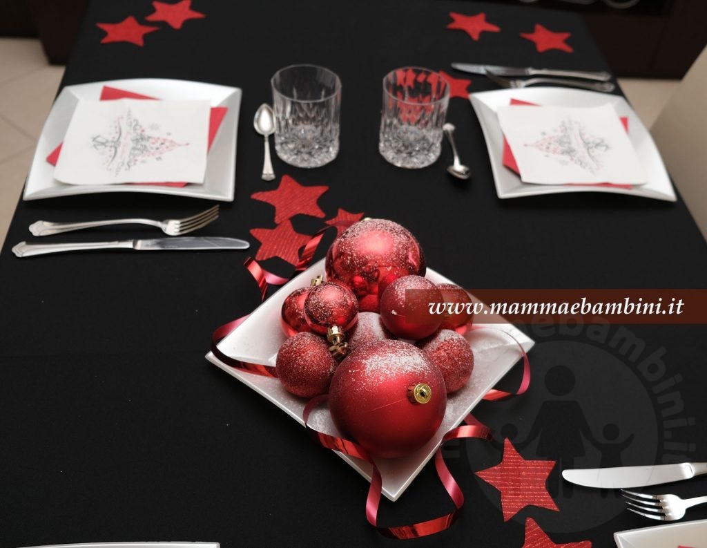 Apparecchiare a Natale la tavola 4 apparecchiare tavola natale con centrotavola