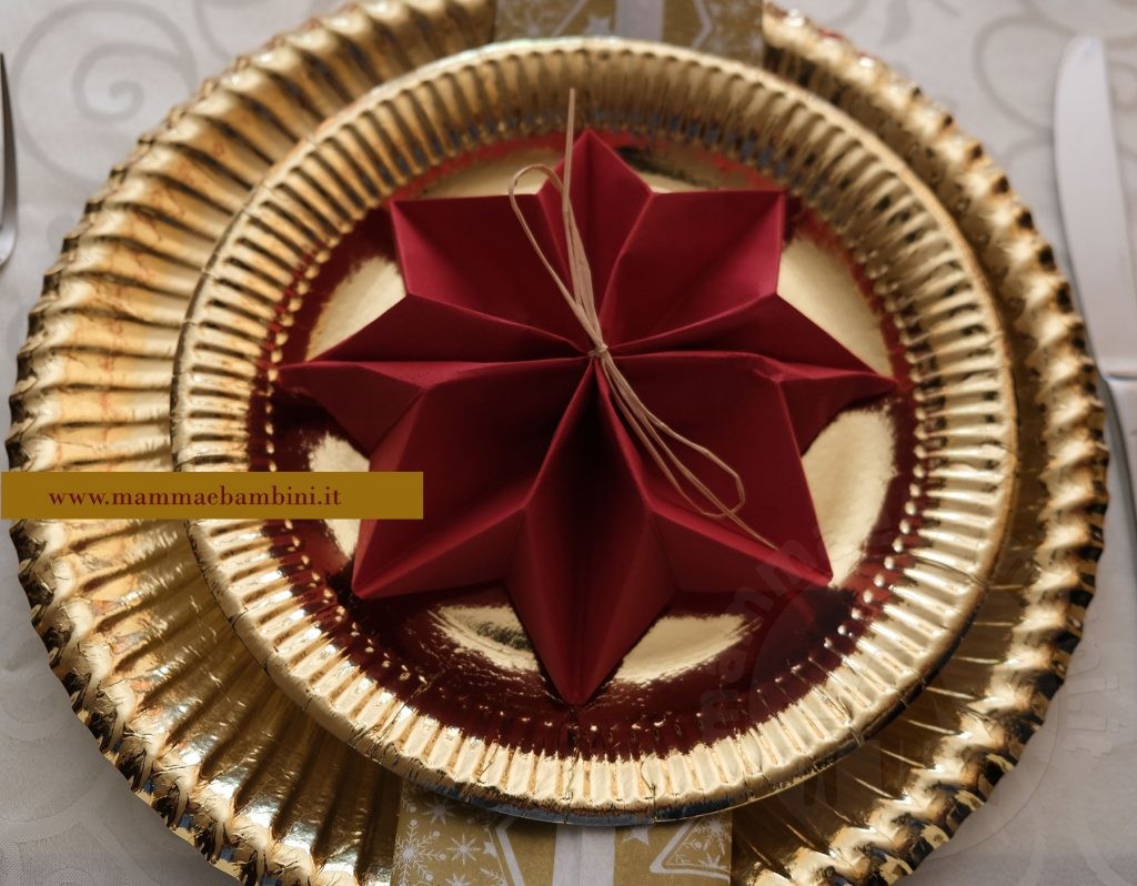 Idee come apparecchiare a Natale 2 decorazioni tavola tovaglioli 1