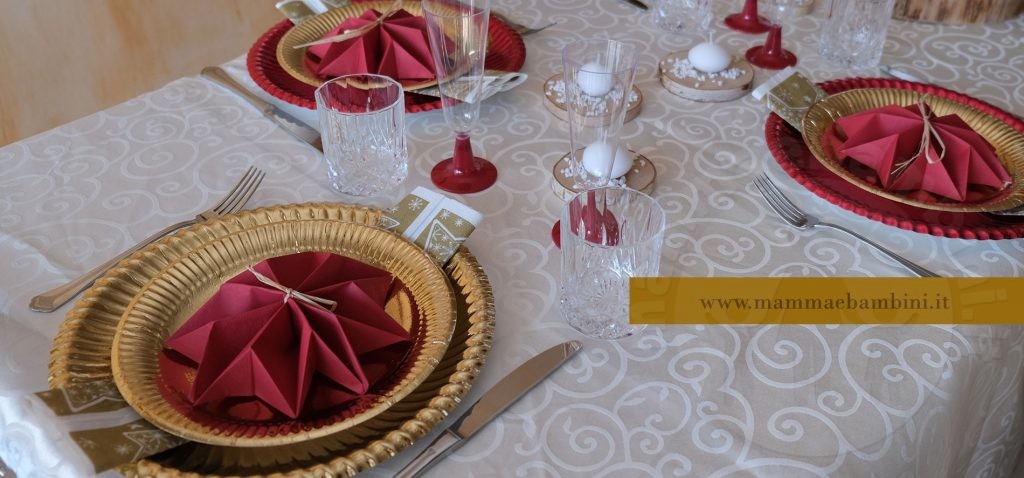 Idee come apparecchiare a Natale 1 decorazioni tavola tovaglioli 3