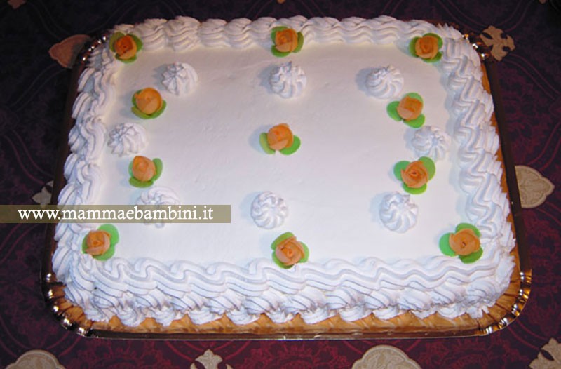 torta_leo1 torta alla panna con roselline 1