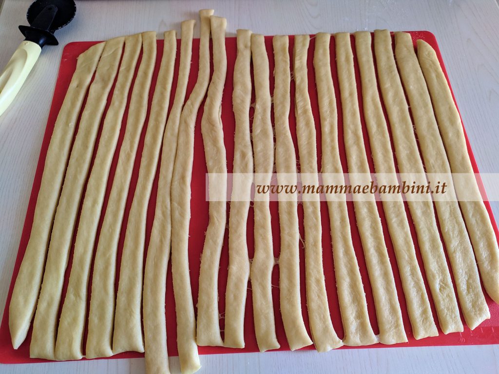 Dolci lievitati: treccine allo yogurt 4 dolci treccine allo yogurt 08