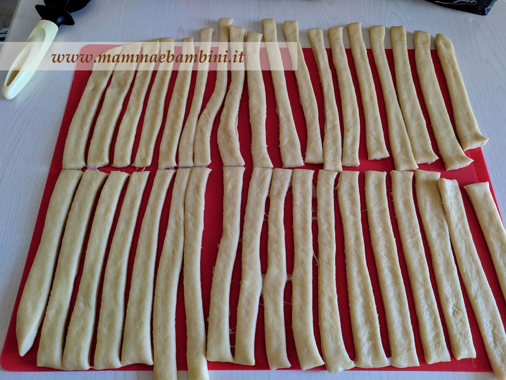 Dolci lievitati: treccine allo yogurt 5 dolci treccine allo yogurt 09