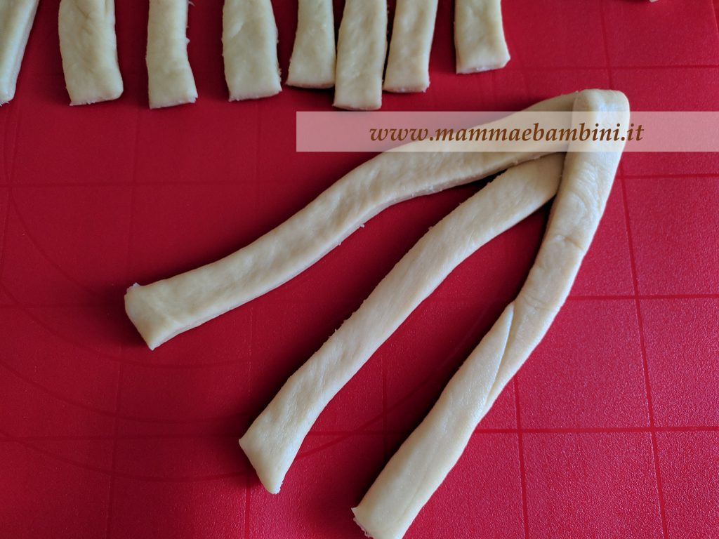 Dolci lievitati: treccine allo yogurt 6 dolci treccine allo yogurt 10