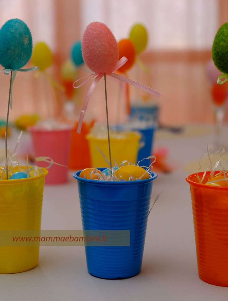 Lavoretti semplici per Pasqua con bicchieri 4 lavoretti pasqua con bicchieri