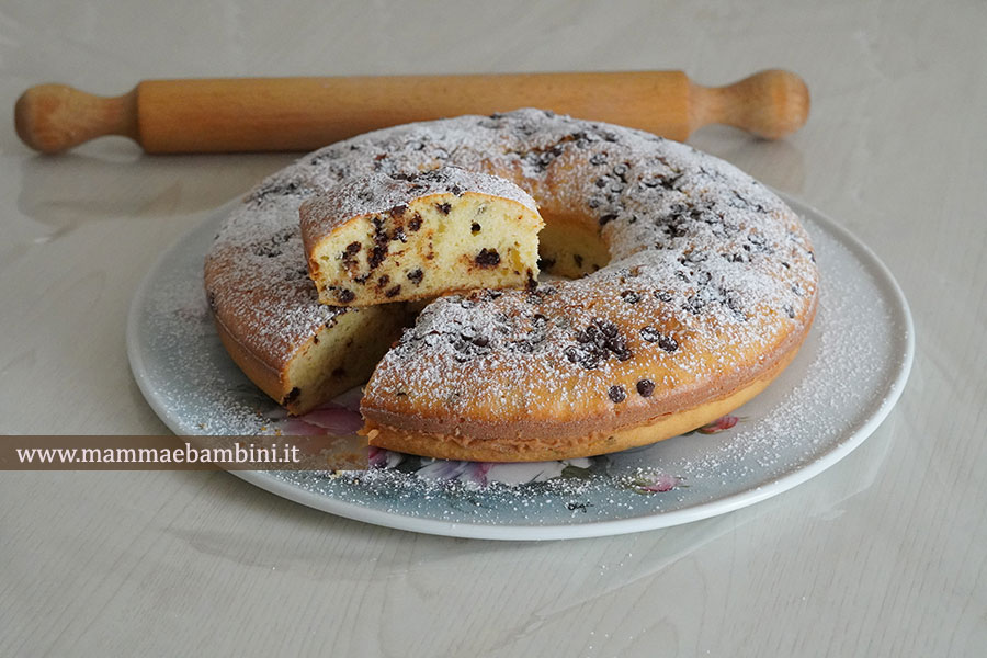 torta allo yogurt con gocce cioccolato