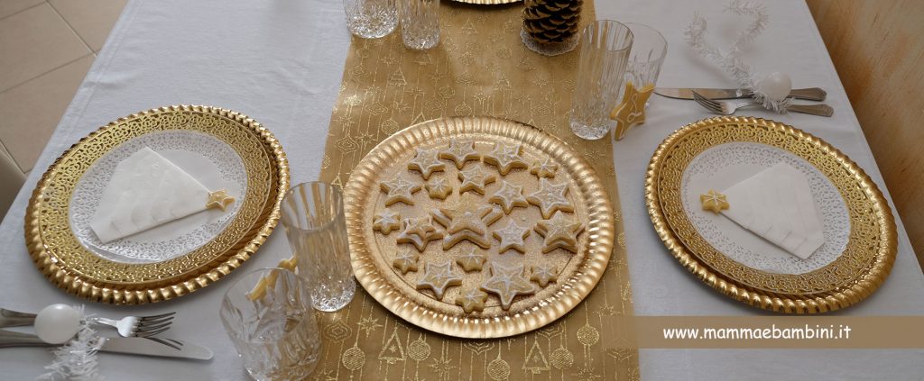 Apparecchiare la tavola a Natale color oro 2 DECORAZIONI TAVOLA STELLE PASTA FROLLA