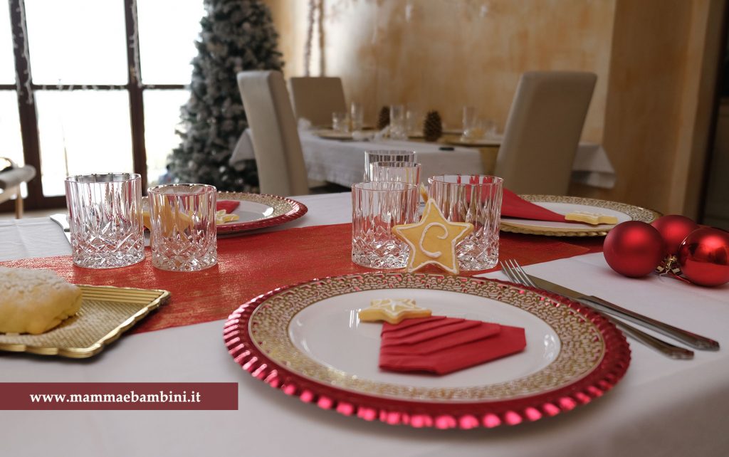 Idee decorazioni sulla tavola a Natale 4 IDEE TOVAGLIOLI TAVOLA NATALE