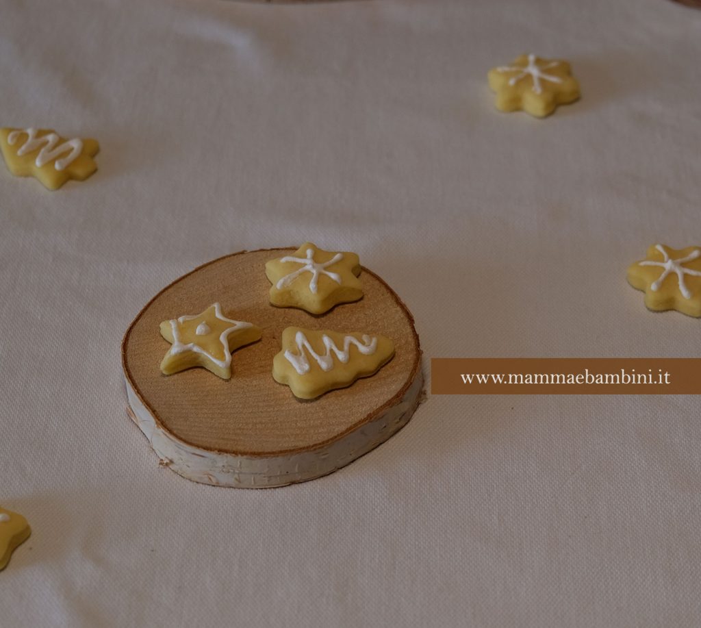 Decorazioni rustiche sulla tavola a Natale 6 decorazioni natalizie biscotti