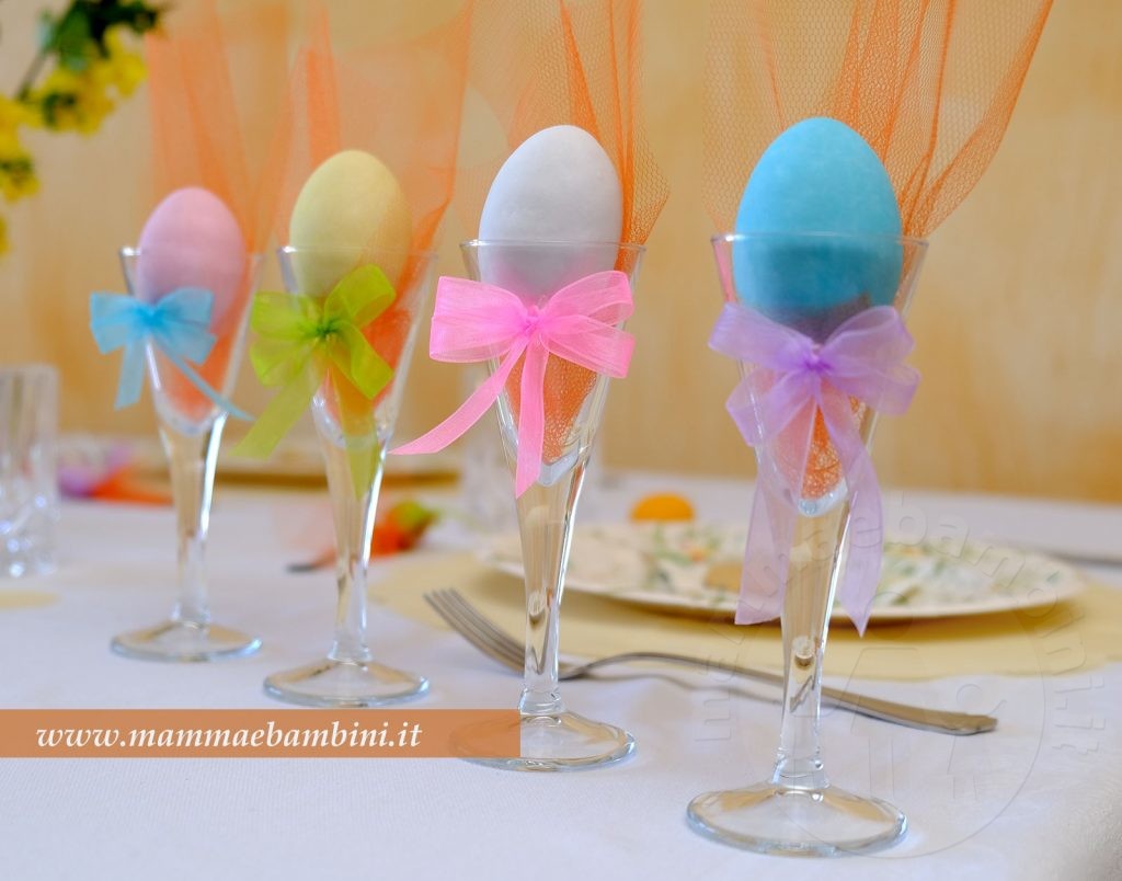 Lavoretti con ovetti e tulle a Pasqua 1 decorazioni tavola pasqua nastrini colorati