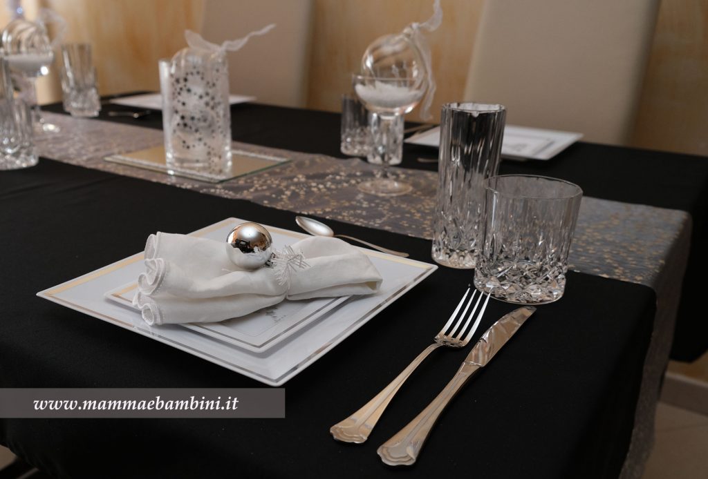 Idee tavola elegante colori nero argento 1 tavola elegante colori nero argento