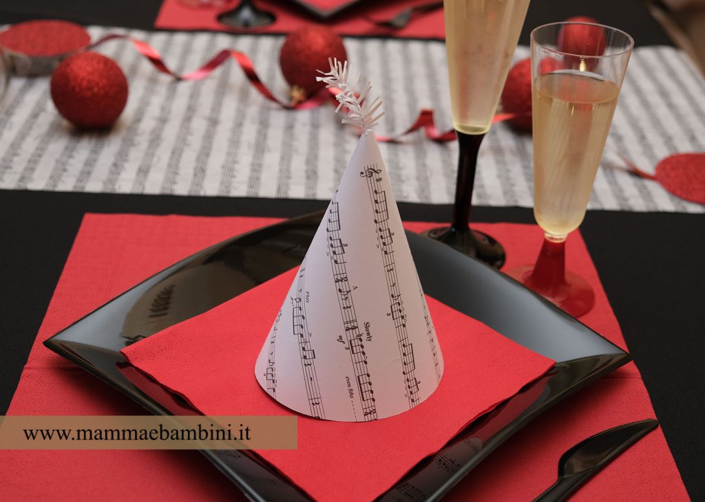Idee per tavola veglione San Silvestro 5 tavola rosso nero feste