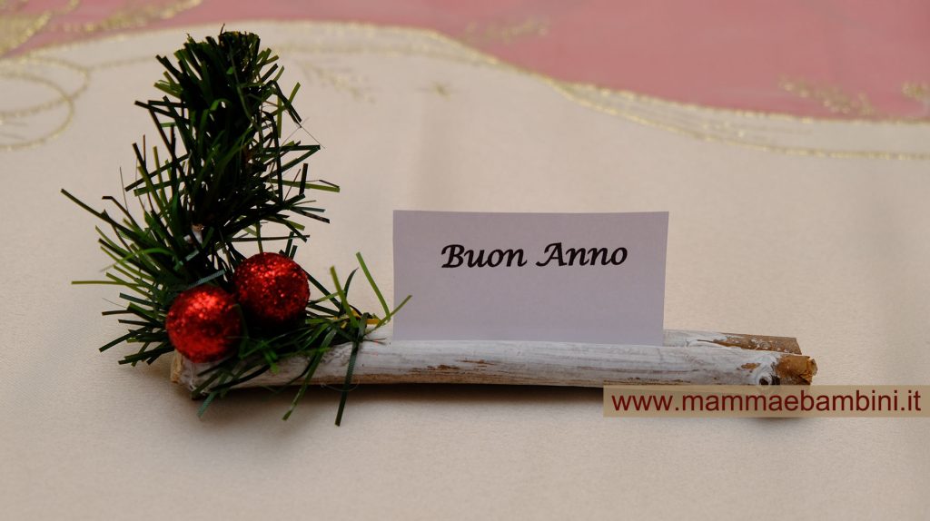 Segnaposto natalizio con rametti 4 DECORAZIONI tavola con scritta buon anno