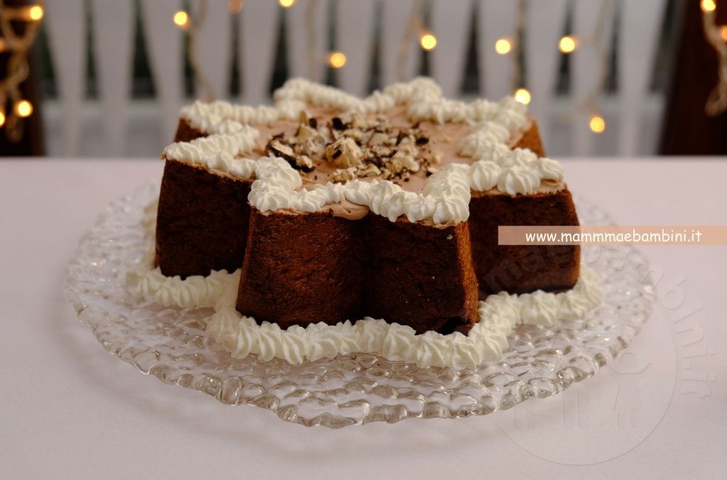 Pandoro farcito e decorato come una torta 1 come decorare pandoro