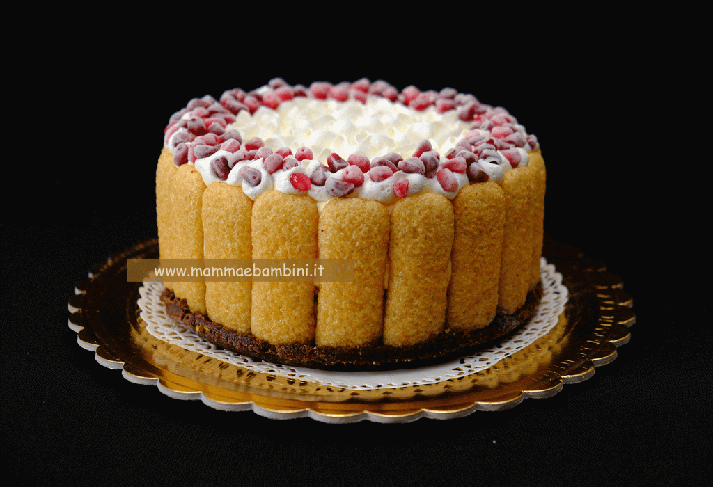 Torta fredda decorata con pavesini e melograna 4 torta fredda pavesini melograno