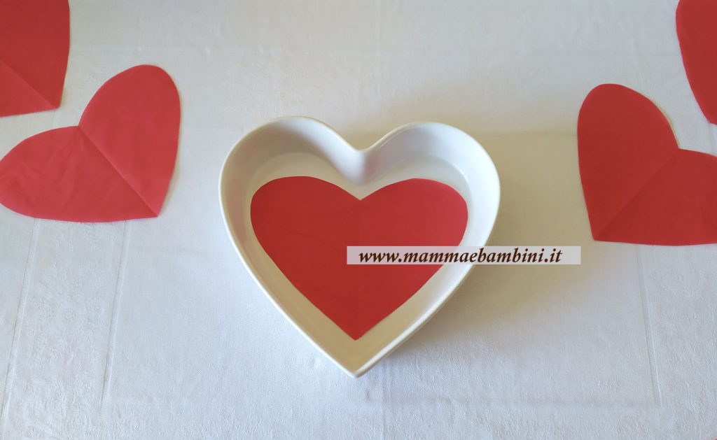 San Valentino centrotavola con stampo dolci 5 stampo cuore centrotavola1