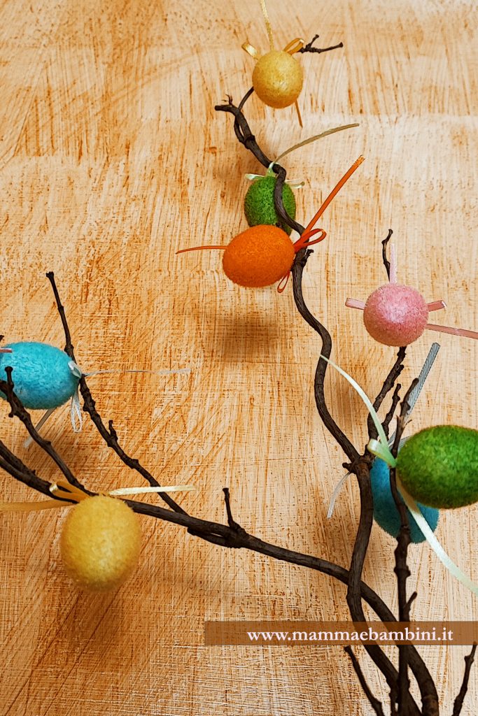 Decorazione albero di Pasqua 3 albero pasqua uova colorate1