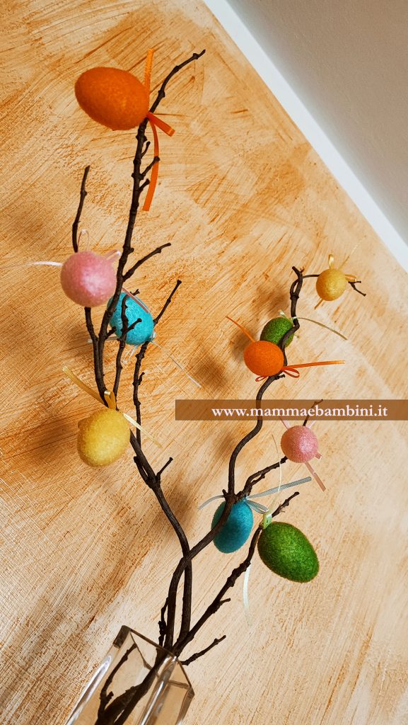 Decorazione albero di Pasqua 4 albero pasqua uova colorate3