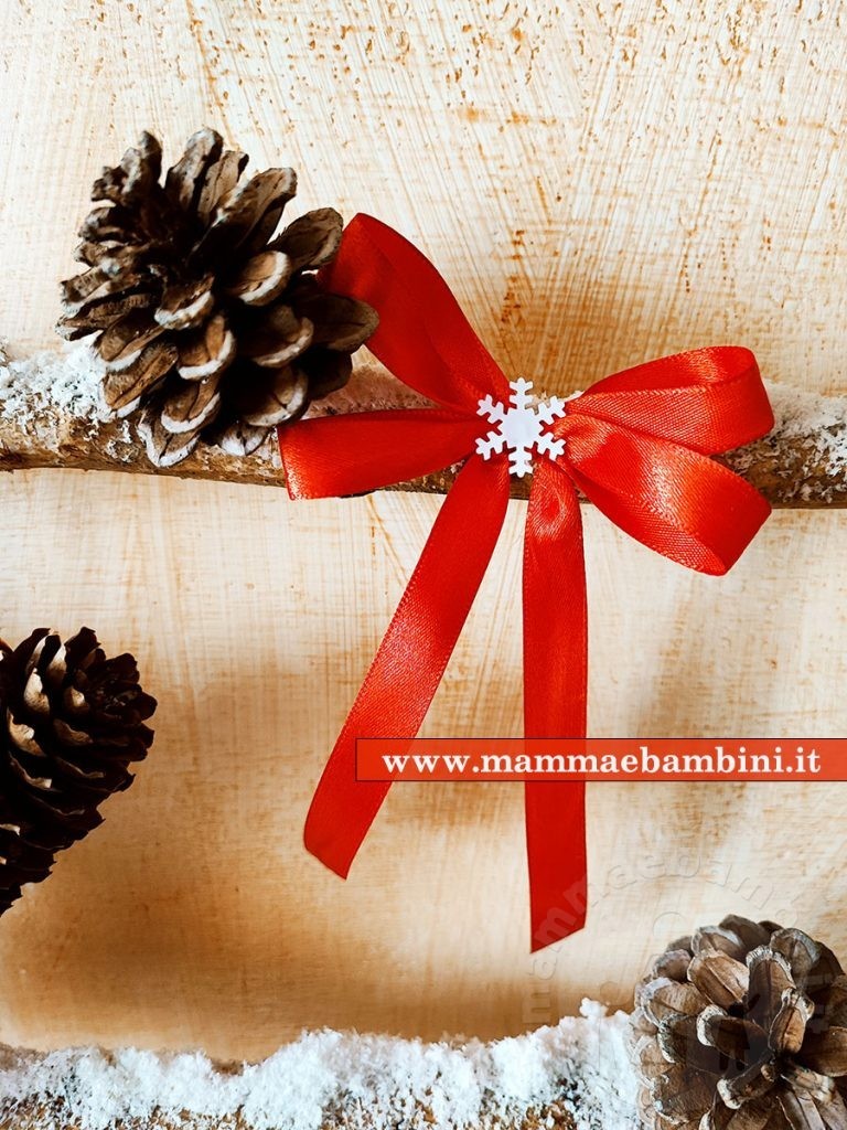 Albero di Natale da parete con rami 2 addobbi natale pigne fiocchi