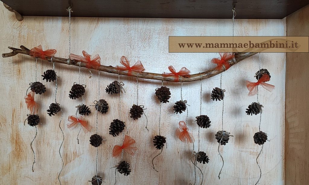 Decorazioni autunnali con ramo secco 1 decorazioni autunnali ramo pigne
