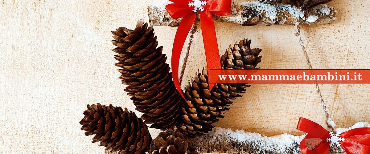 Albero di Natale da parete con rami - Mamma e Bambini