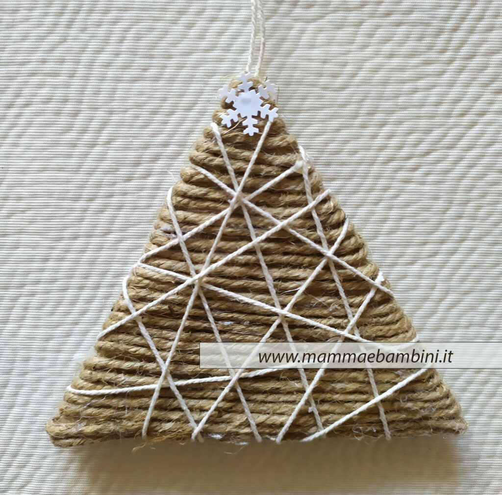 Decorazioni natalizie con spago 8 addobbi natale alberelli