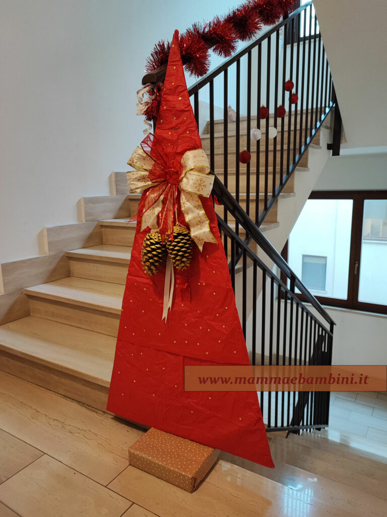 Albero natalizio decorazione con cartone 2 addobbo albero natale 1