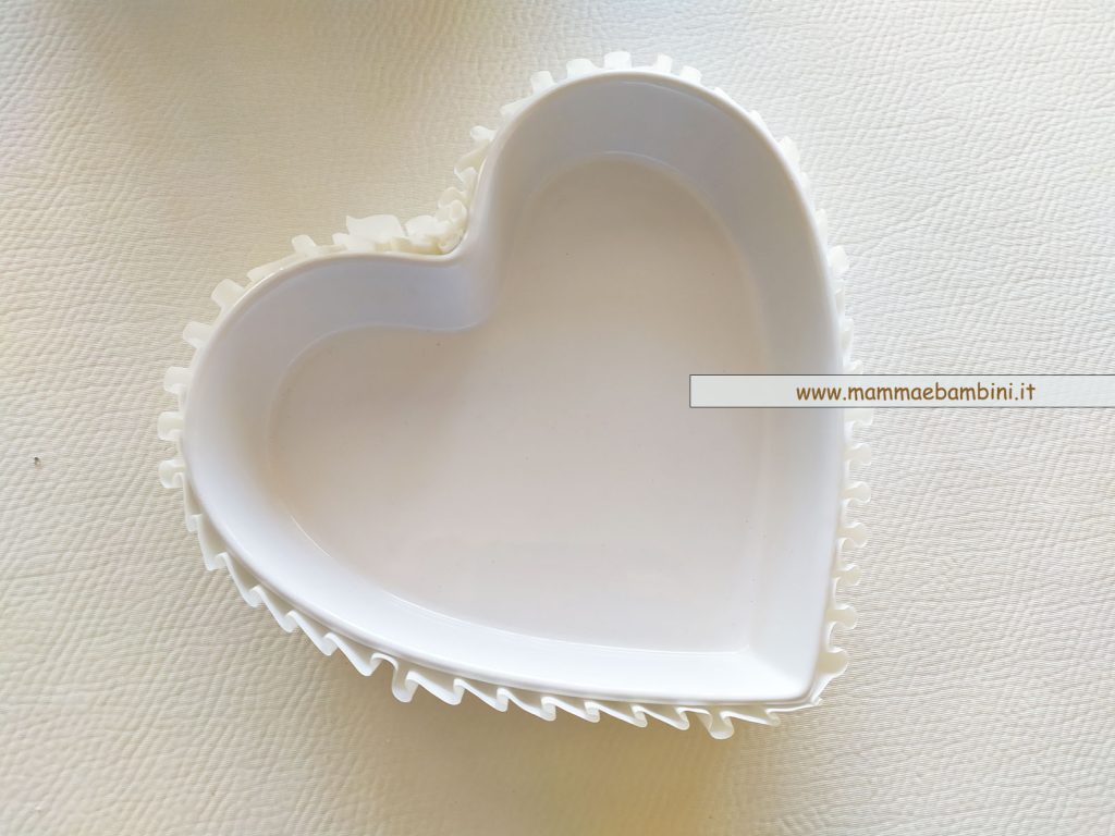 Centrotavola con tortiera a cuore 5 centrotavola cuore fai da te