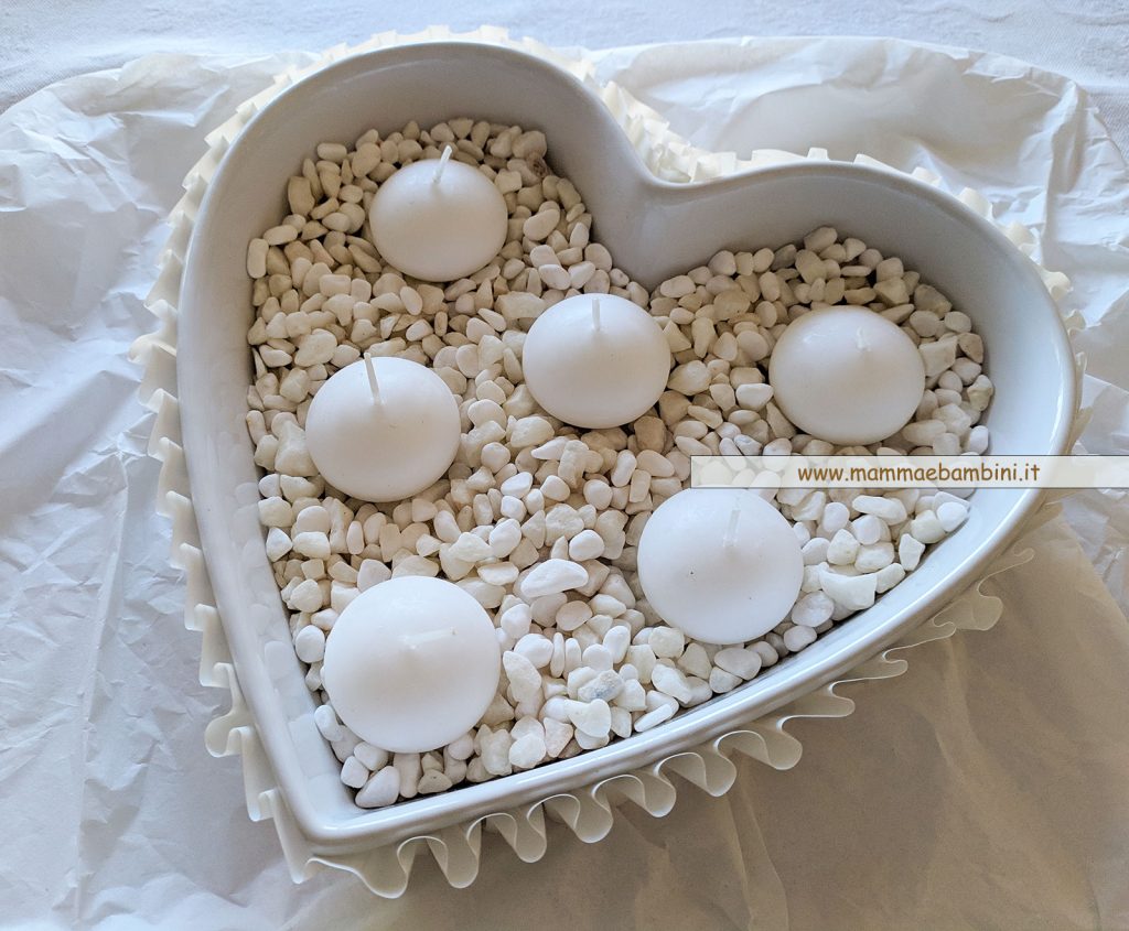 Centrotavola con tortiera a cuore 8 centrotavola fai da te bianco