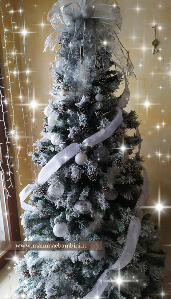 albero natale stile nordico pigne