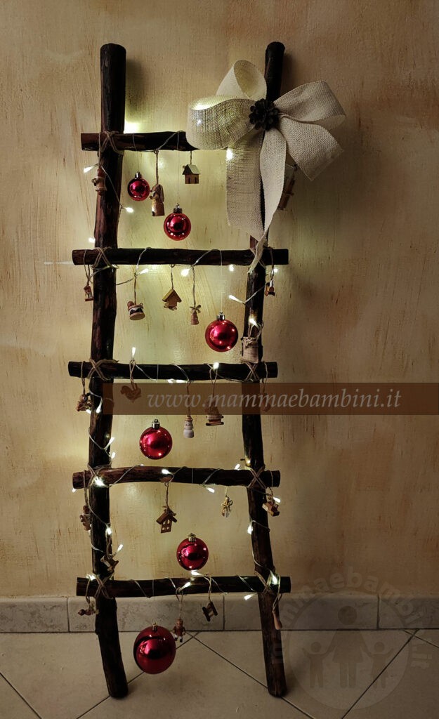 Scaletta legno natalizia fai da te 1 scaletta natalizia con luci