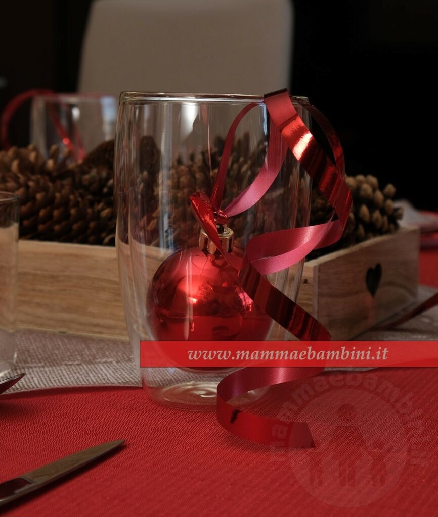 Tavola decorata per Natale stile rustico 4 decorazioni tavola natale con palline