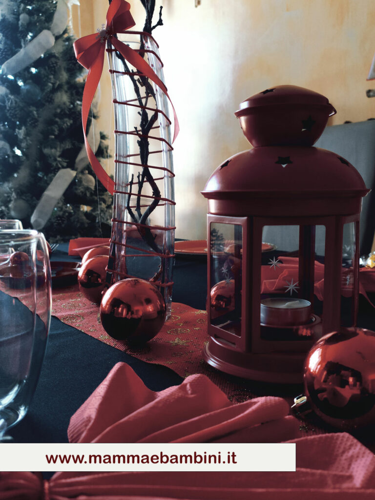 Idee tavola apparecchiata per Natale 6 tavola natale oro rosso idee