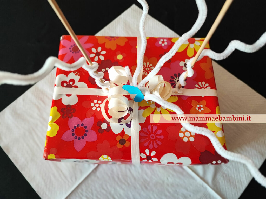 Centrotavola a pacco regalo per compleanno 4 centrotavola pacco regalo