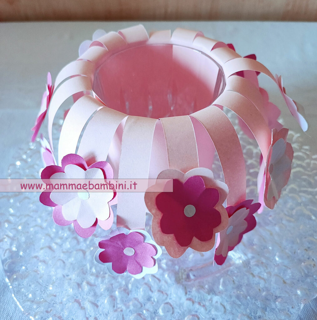 Composizione di carta con fiori 1 decorazione fiori rosa